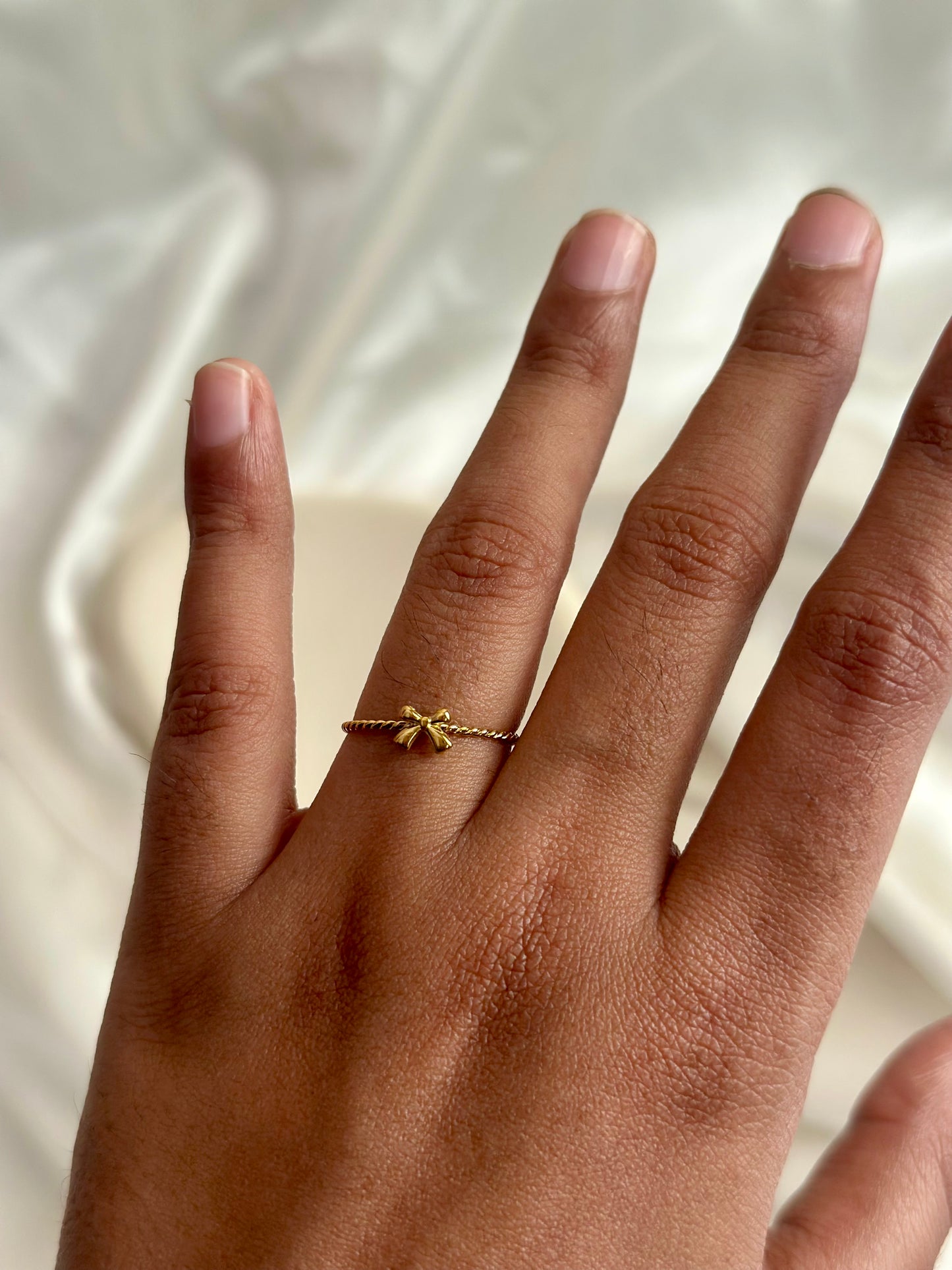 Minimal Bow Ring